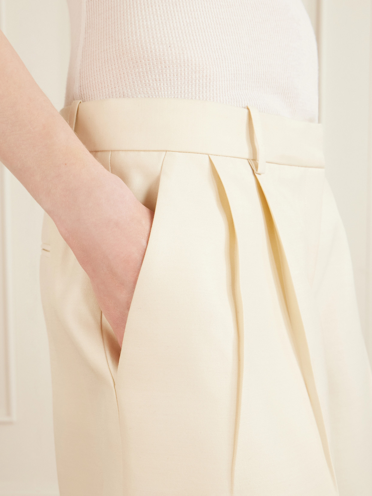 Auggie Pleated Wool And Silk-blend Shorts - Neutrals