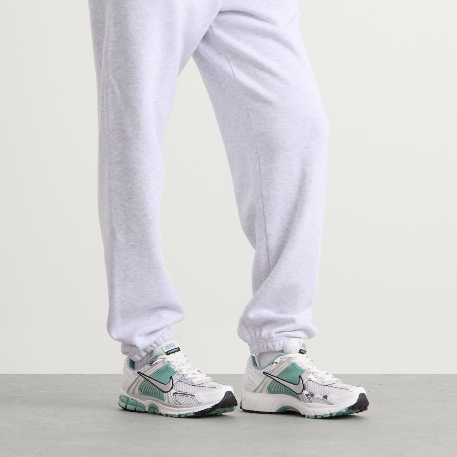Sneakers Nike W Zoom Vomero 5 Summit White/ Mtlc Silver-Wolf Grey-Pure Platinum-Cannon-Black