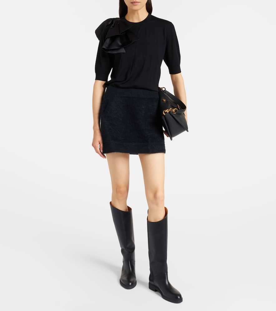 Chic Merino virgin wool ruffled sweater
