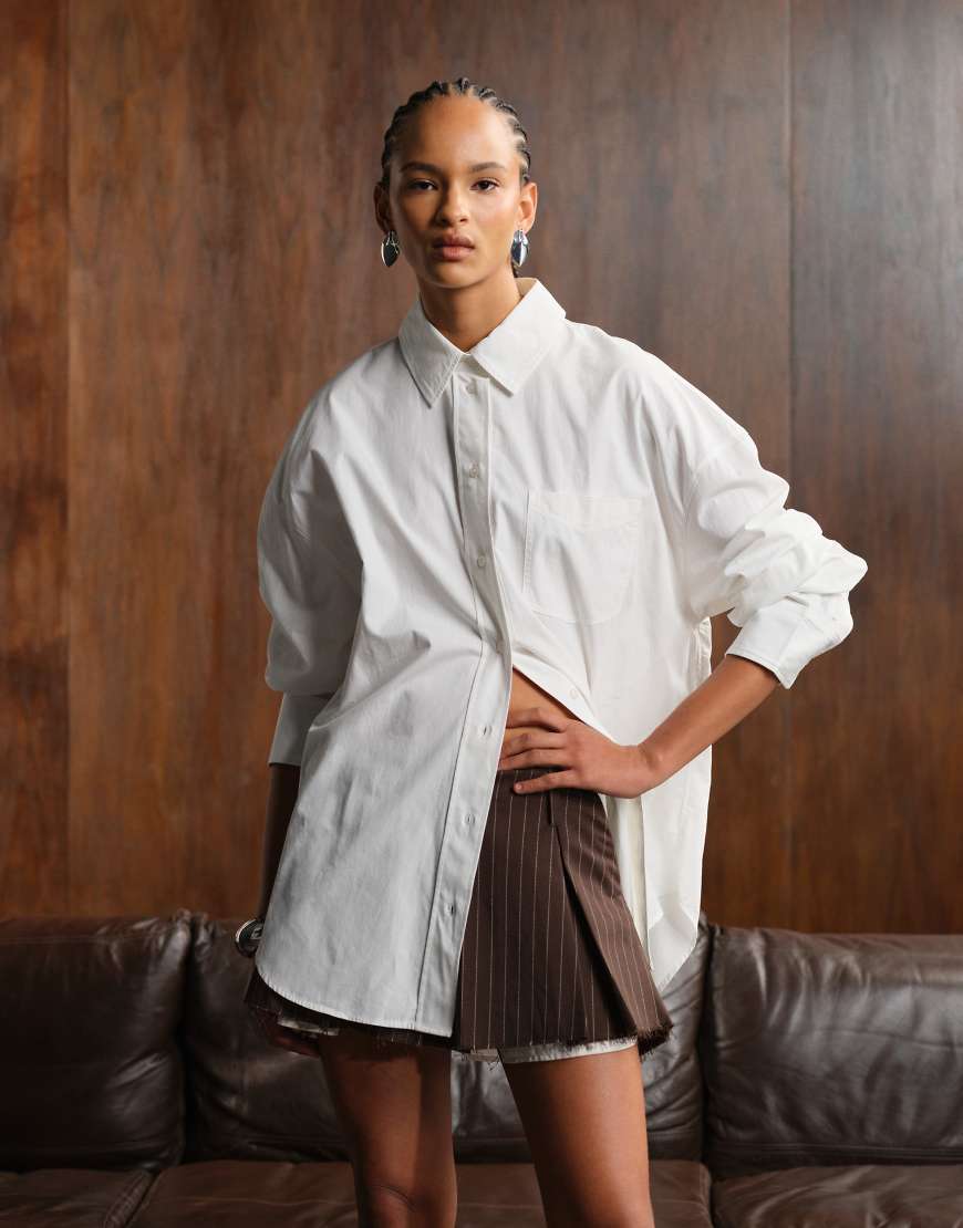 Oversized poplin shirt in white