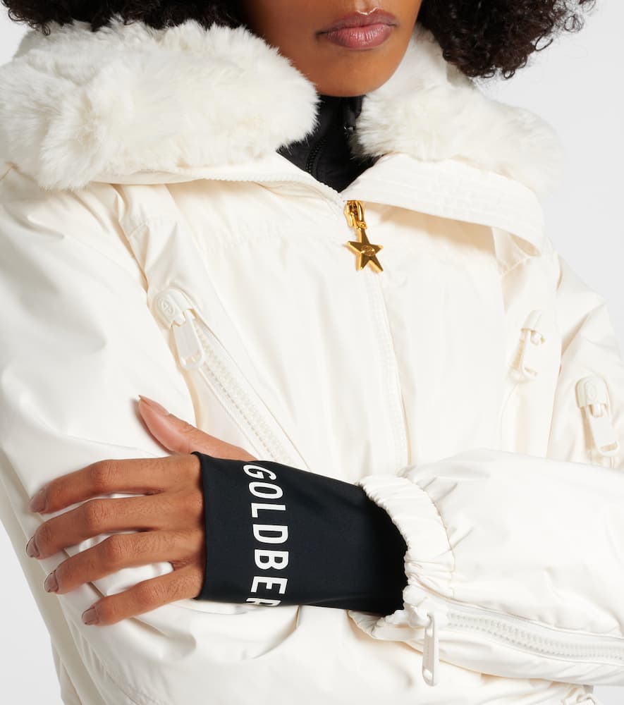 Discover ski suit
