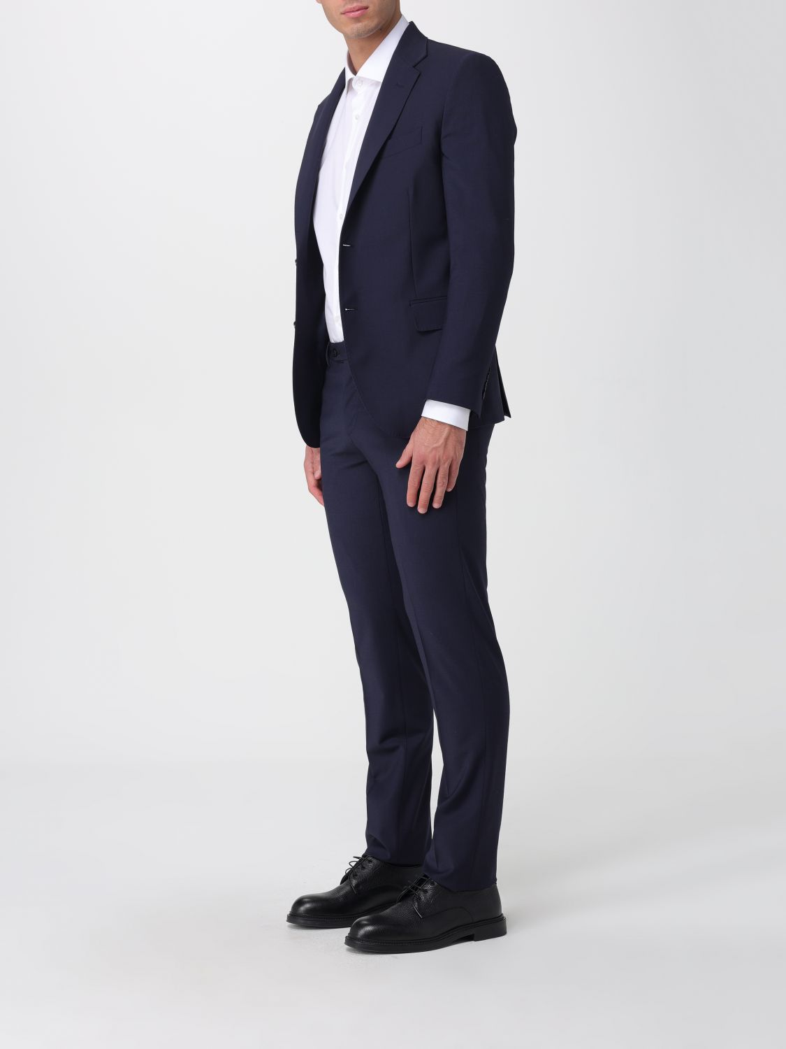 Suit Men color Blue