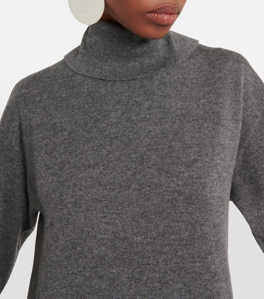 Cashmere turtleneck midi dress