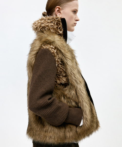 UNISEX CURVED PLACKET REVERSIBLE FAUX-FUR VEST awa722u