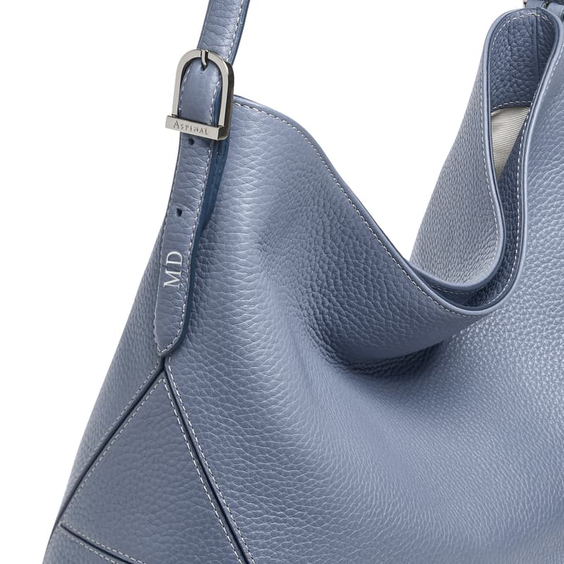 Hobo Bag in Heritage Blue Pebble