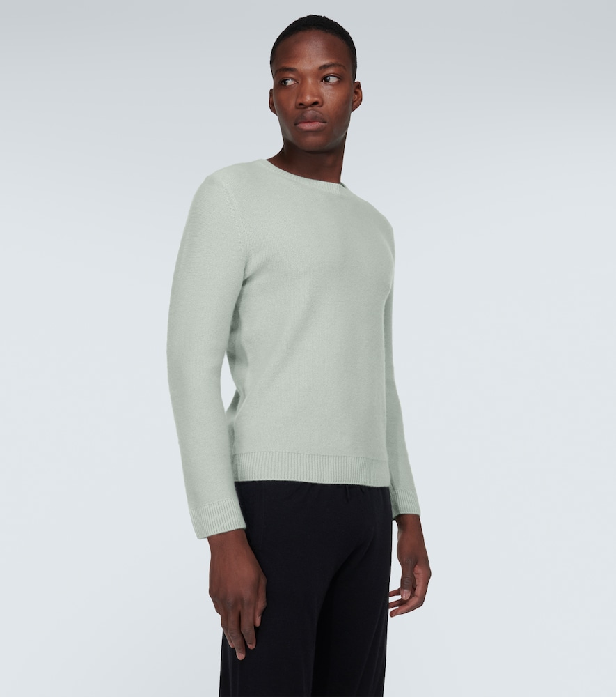Cashmere sweater