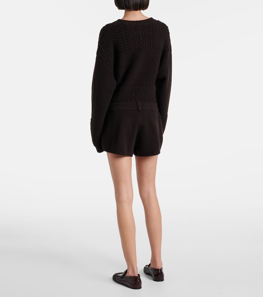 Low-rise cashmere shorts