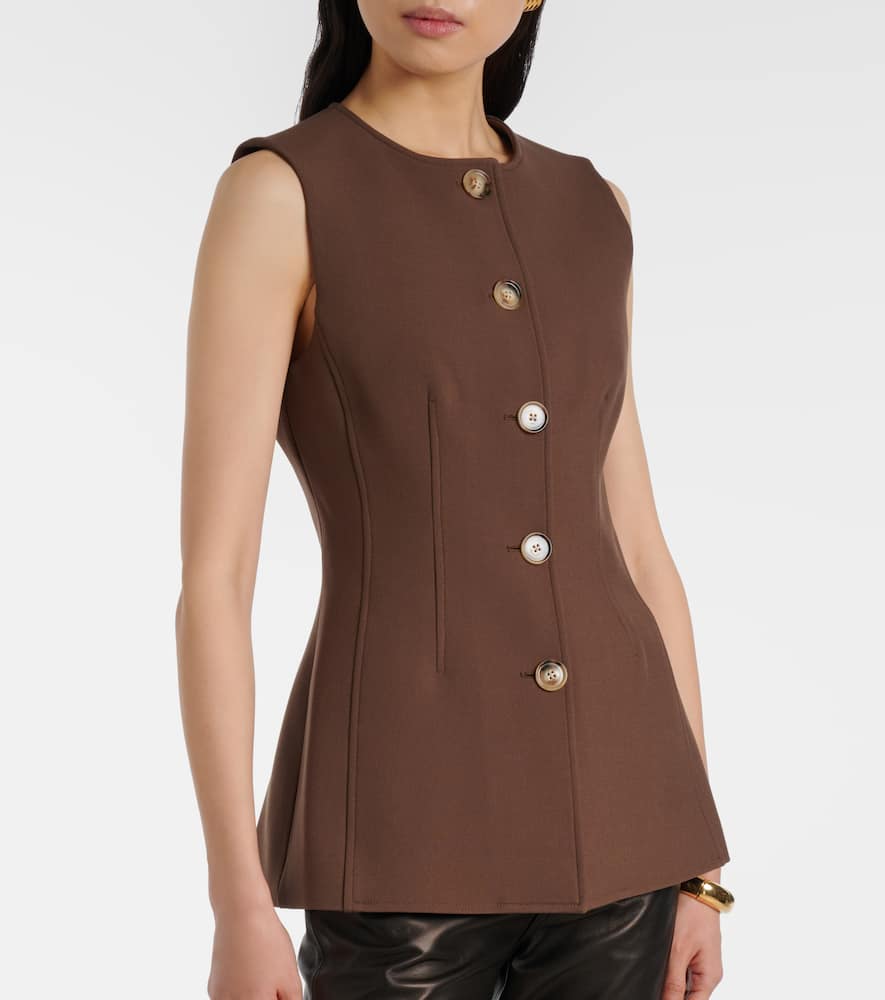 Jessup vest