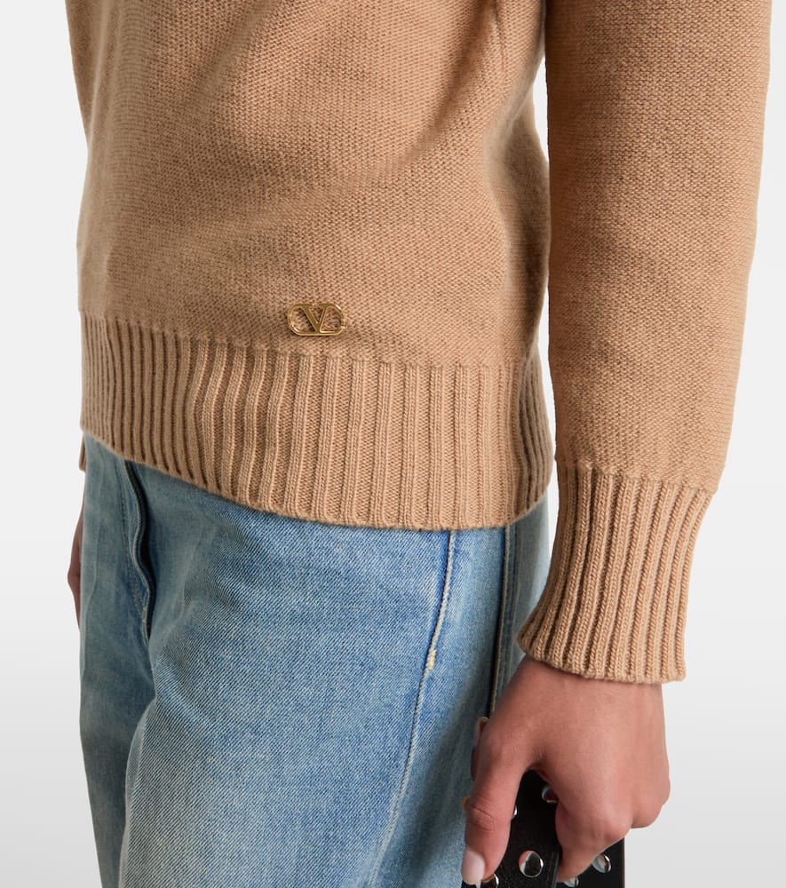 Virgin wool sweater