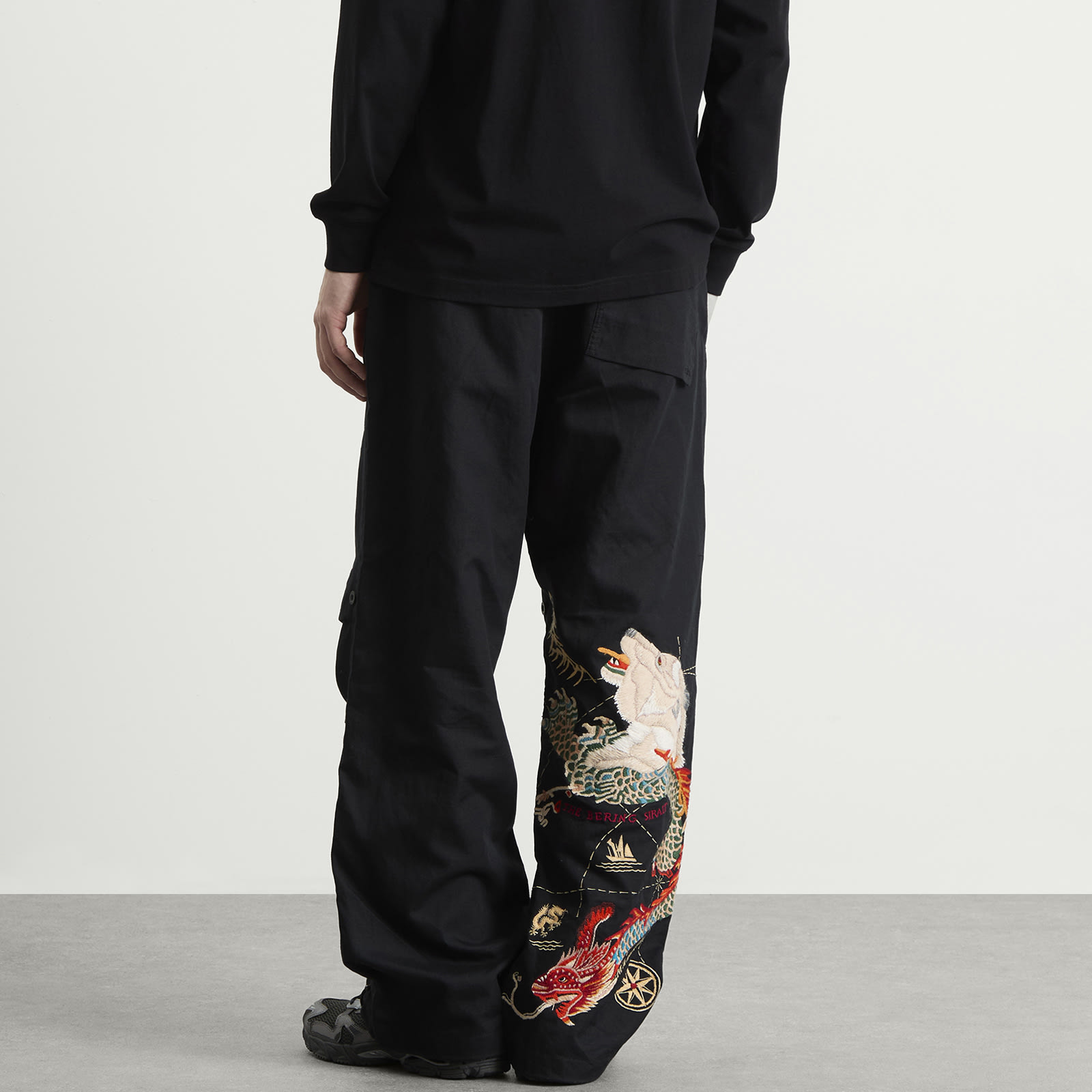 Men's Polar Bear Chimera Embroidered Loose Snopants Black