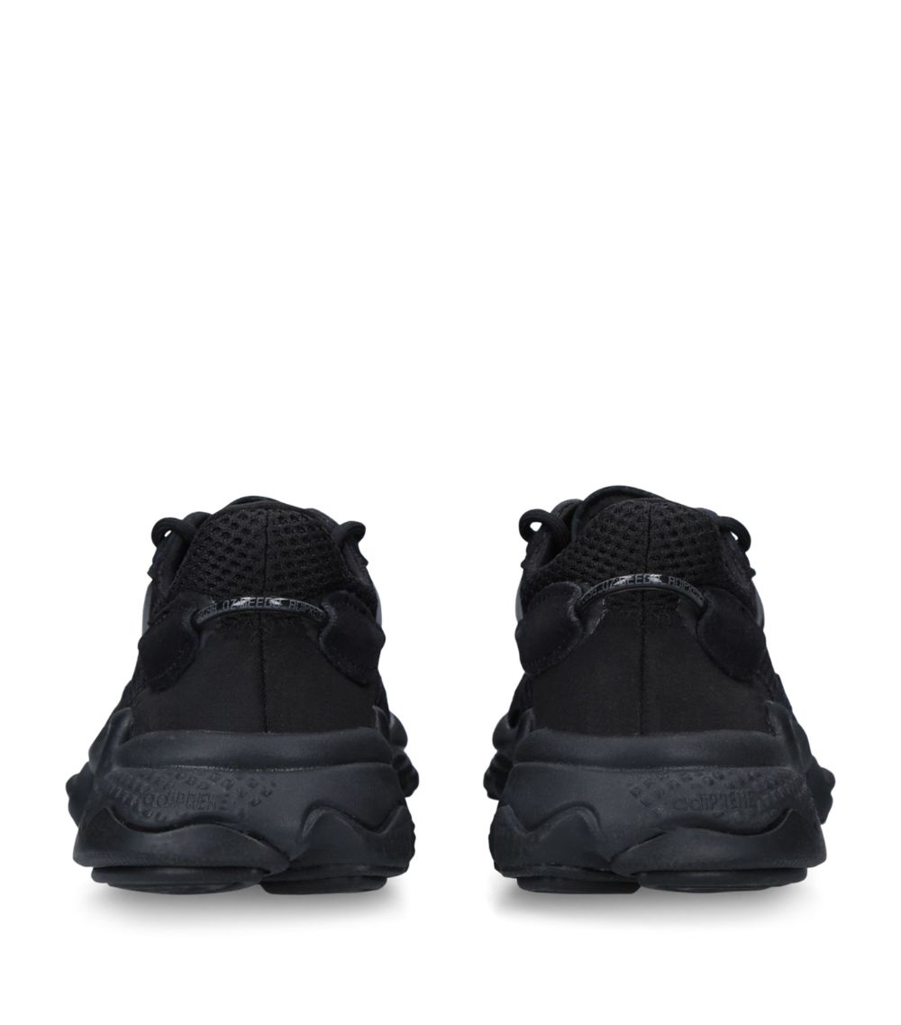 Ozweego J Sneakers