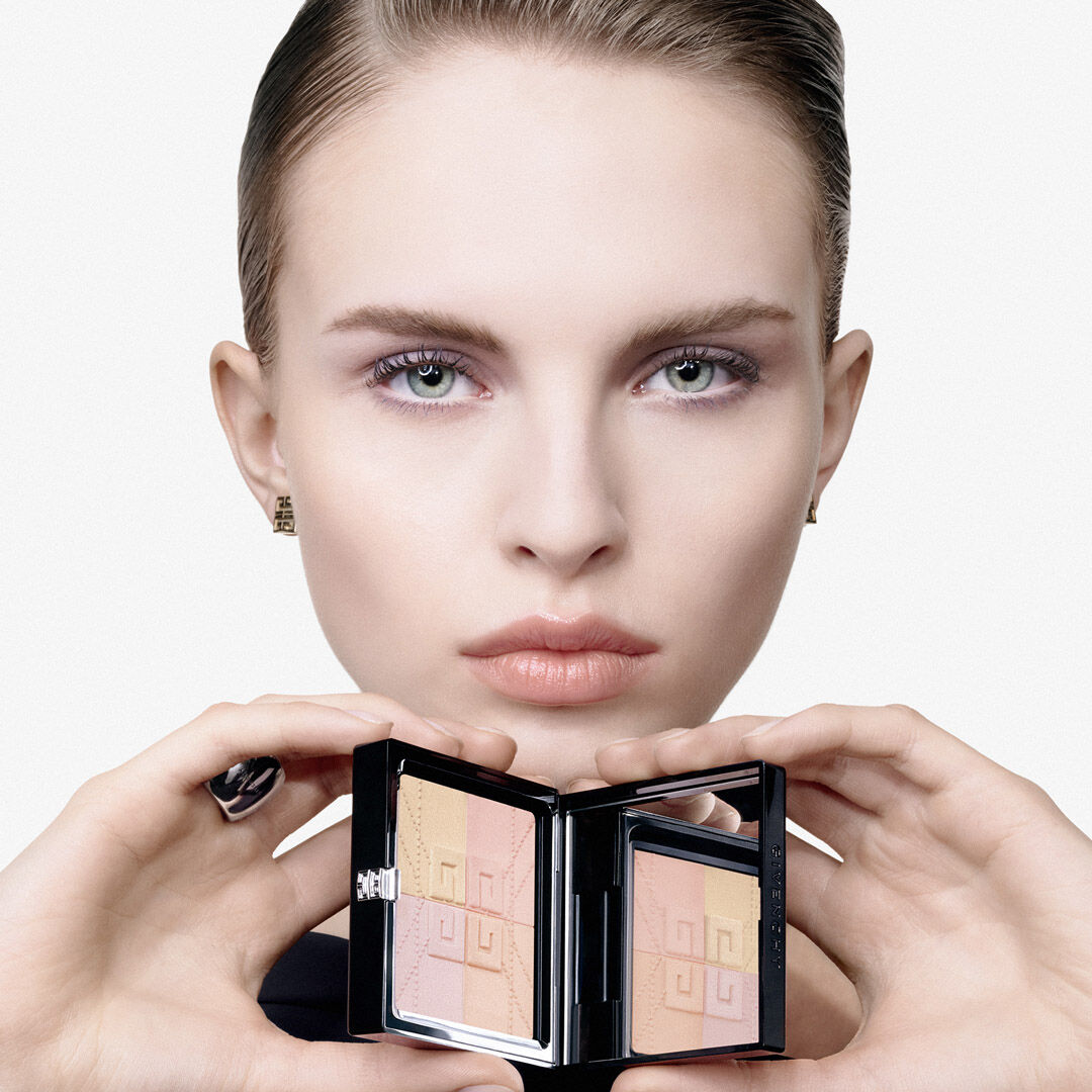 GIVENCHY - Prisme Libre 4-color Pressed Powder - Mattifying & Blurring Setting Powder Tint 01 Mousseline Pastel