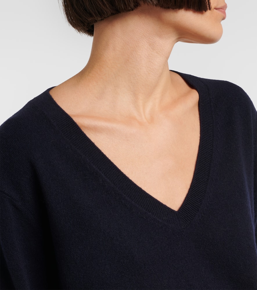 Cashmere sweater