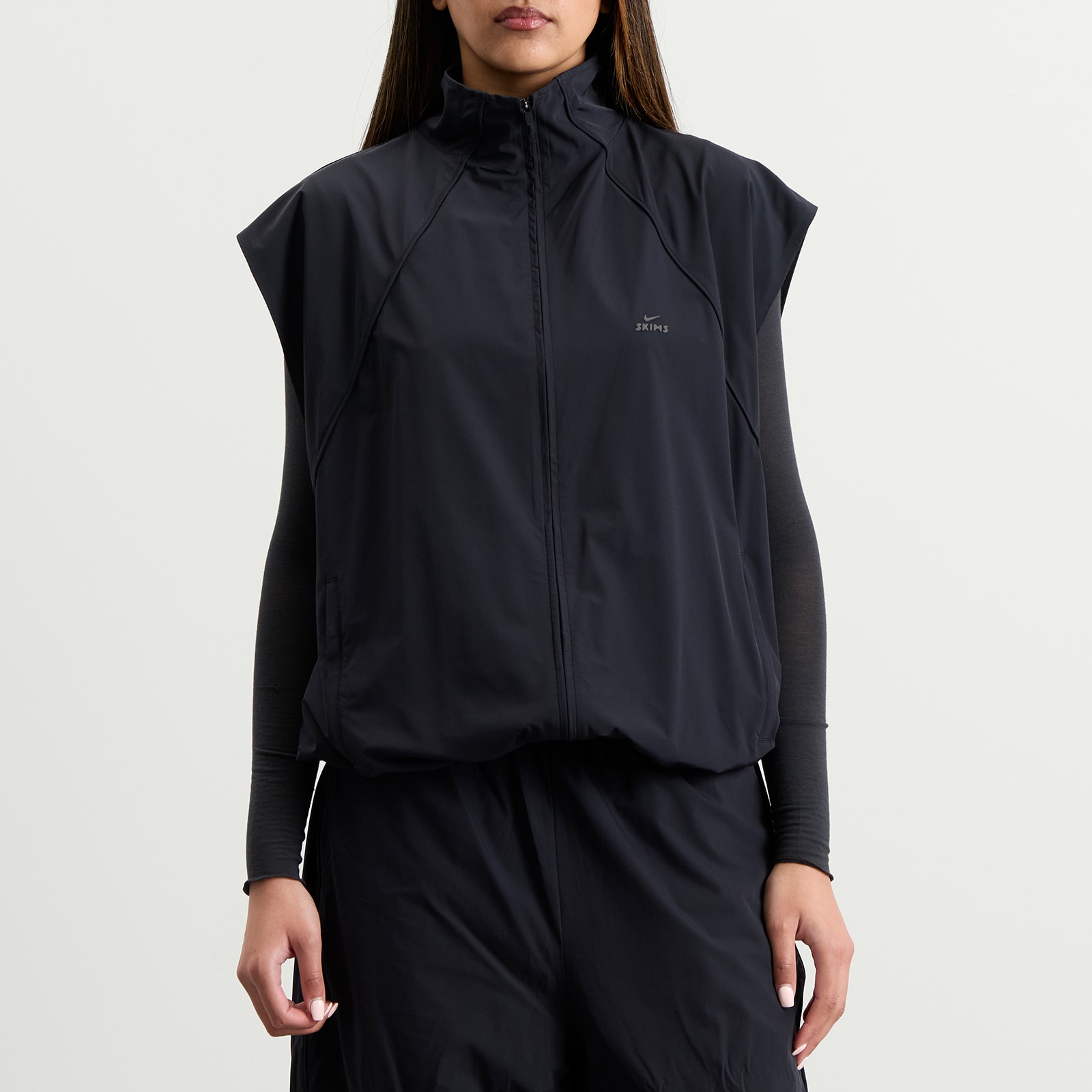 Women's x SKIMS Stretch Nylon Oversized Vest Obsidian
