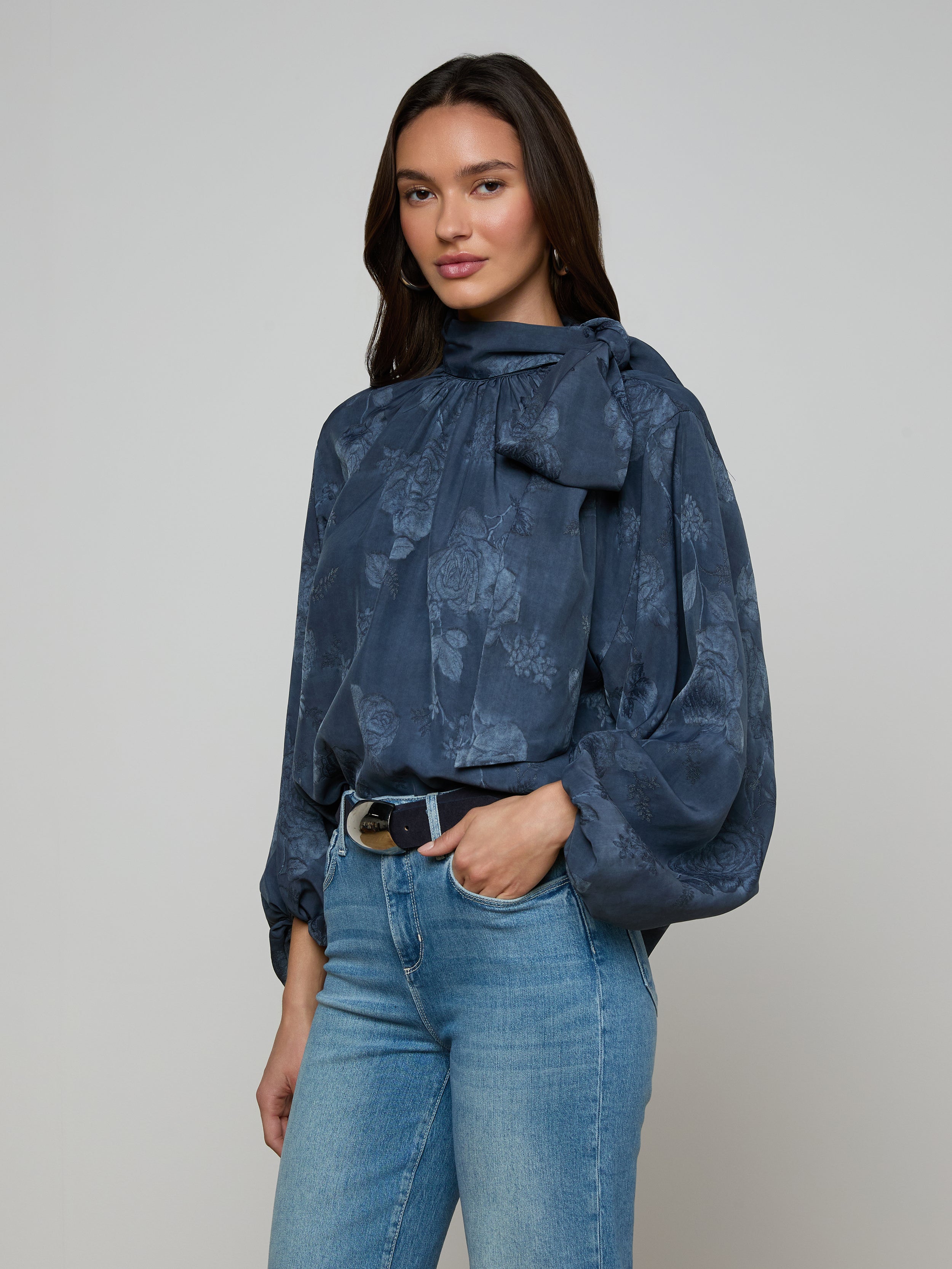 Rhett Oversized Blouse Top In Vintage Indigo Floral