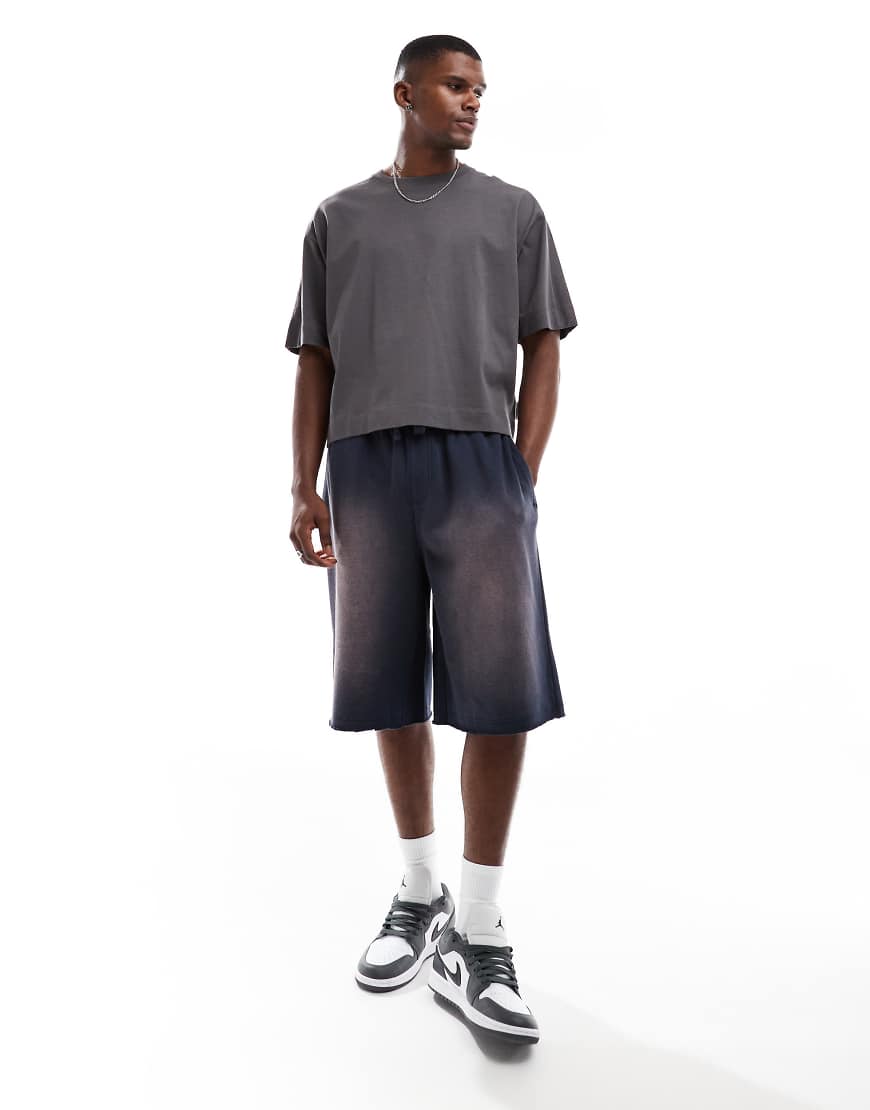 Super baggy fleece shorts in dark navy spray
