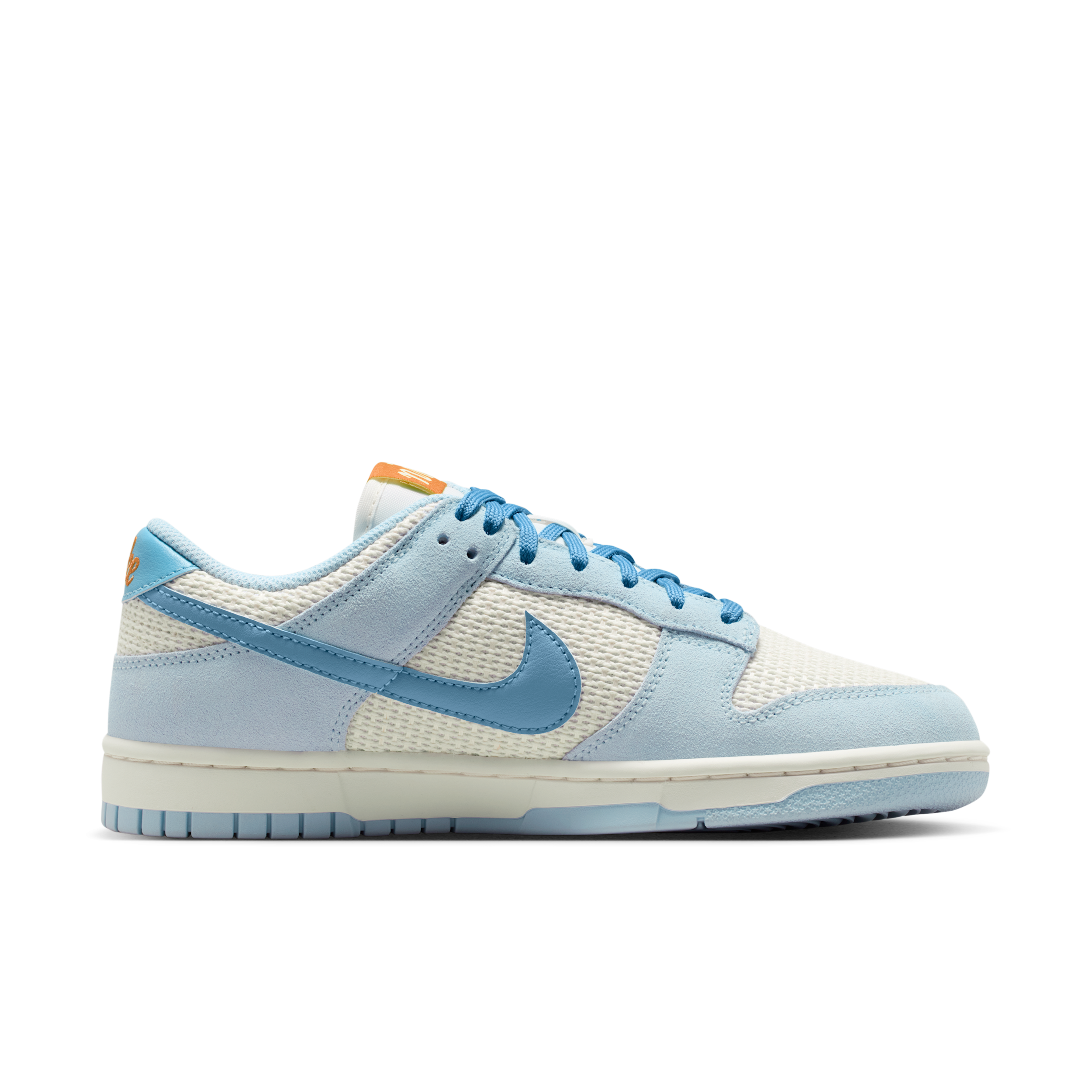 Dunk Low SE Women's Shoes