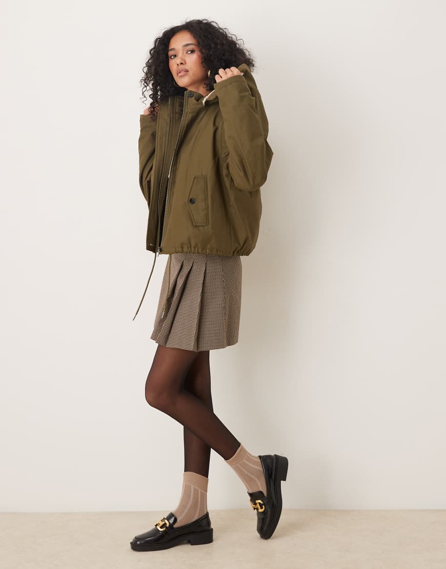 Cropped parka with borg lined hood in khaki-Green
