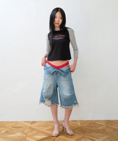 DESTROYED DENIM SHORTS LIGHT BLUE