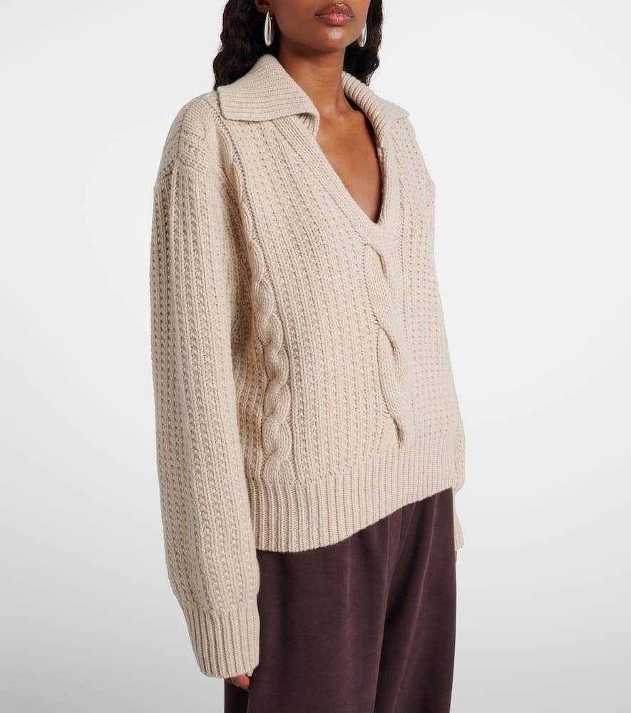 Cashmere sweater