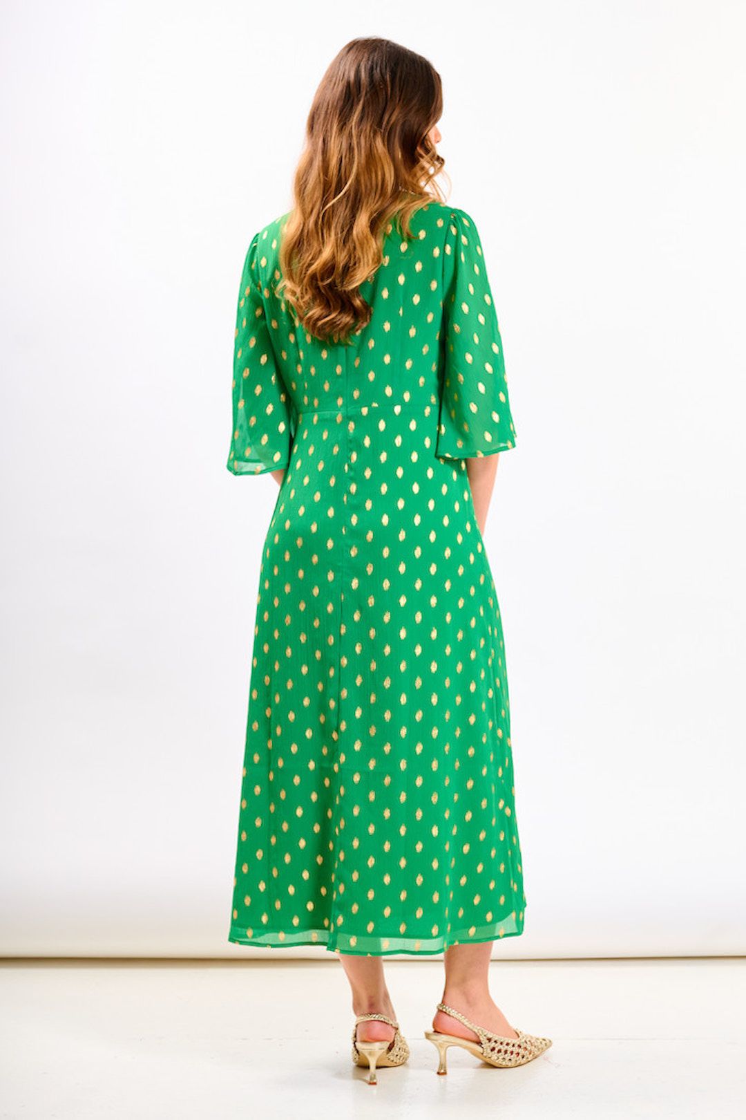 Needs No Label Women's Green Foil Chiffon Midi Dre