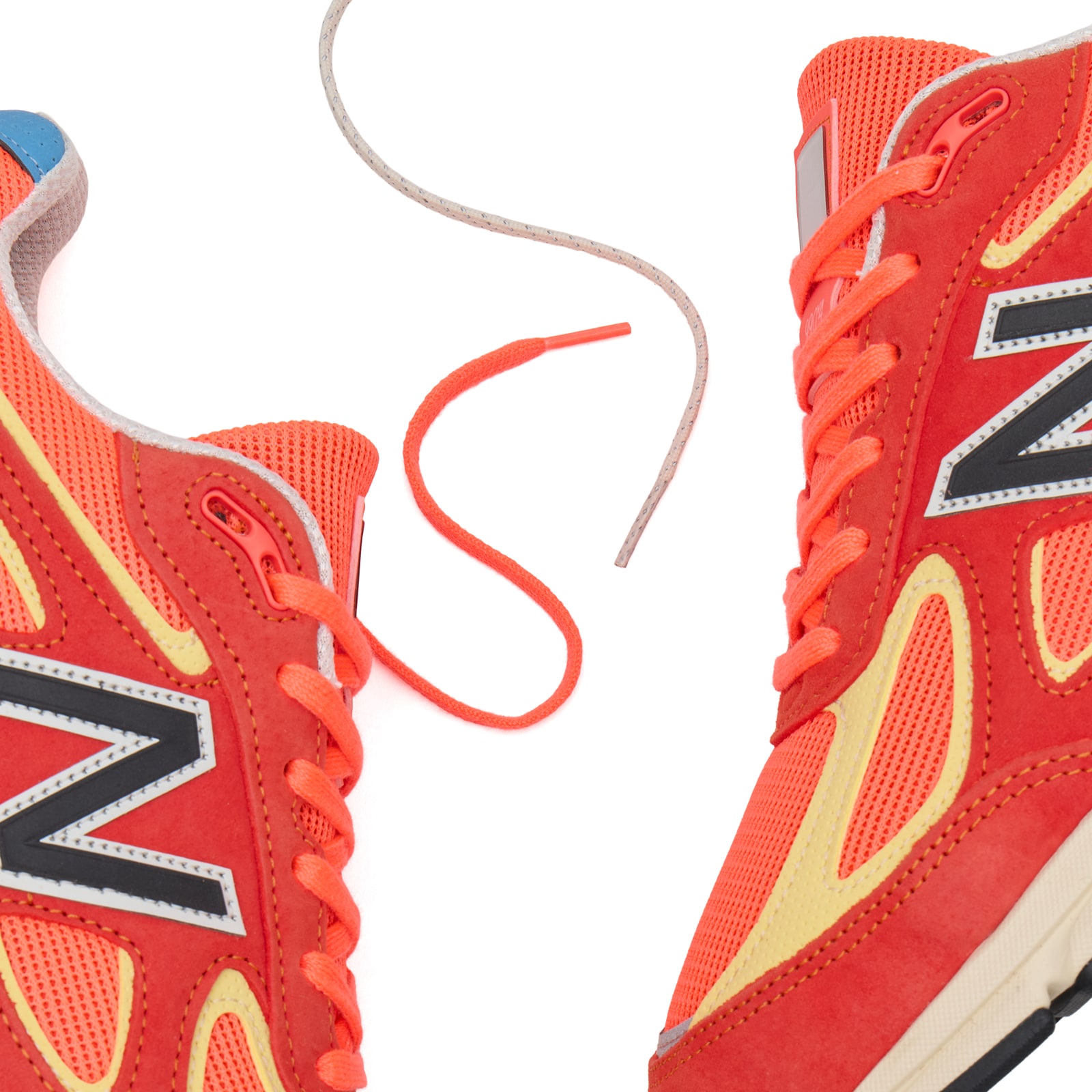 990v4 Sneaker Urgent Red