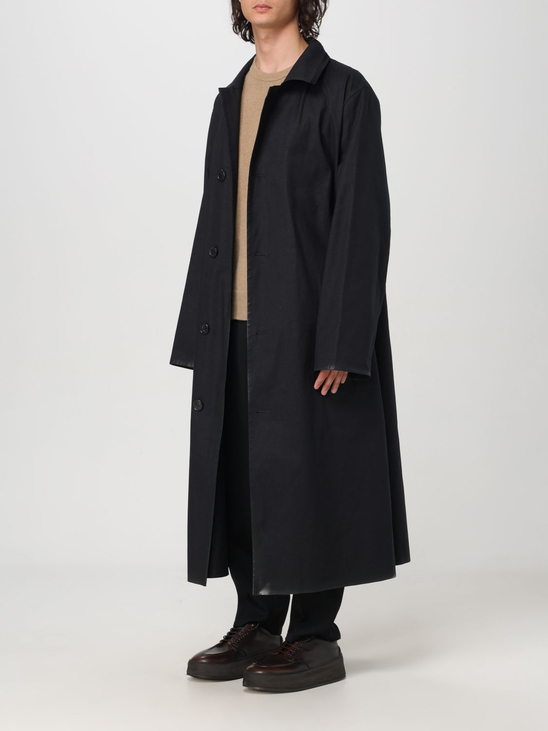 Coat Men color Black