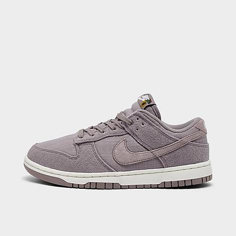 Women's Dunk Low SE Casual Shoes in Light Violet Ore/Sail/Metallic Gold
