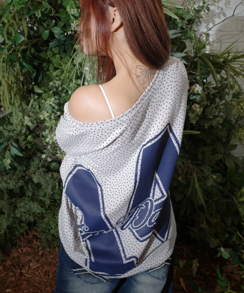 STAR OFF SHOULDER TEE GREY