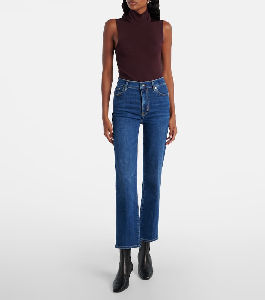 Sleek flared jeans