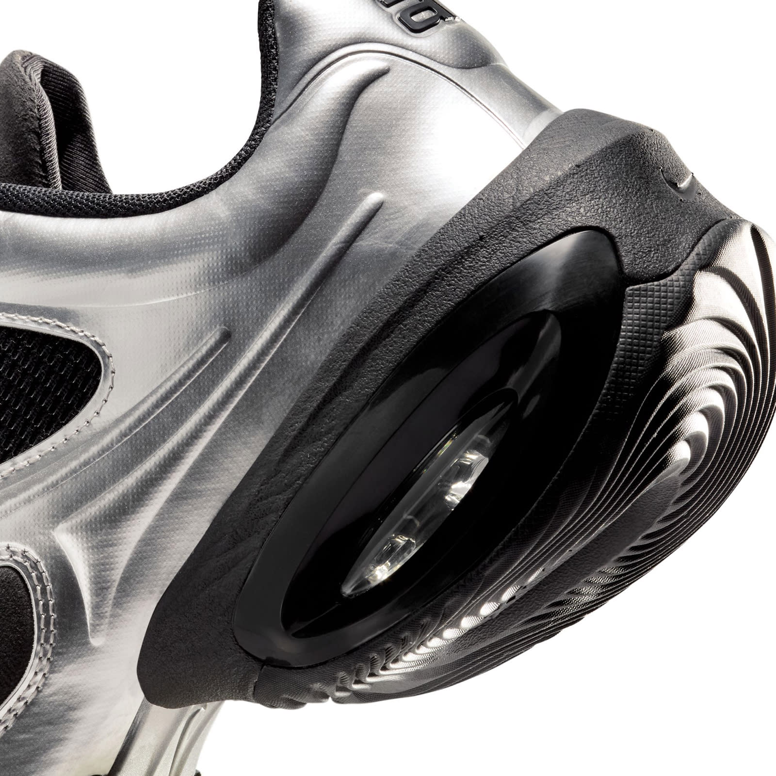 Women's Air Max Muse W Sneaker in Black/Silver