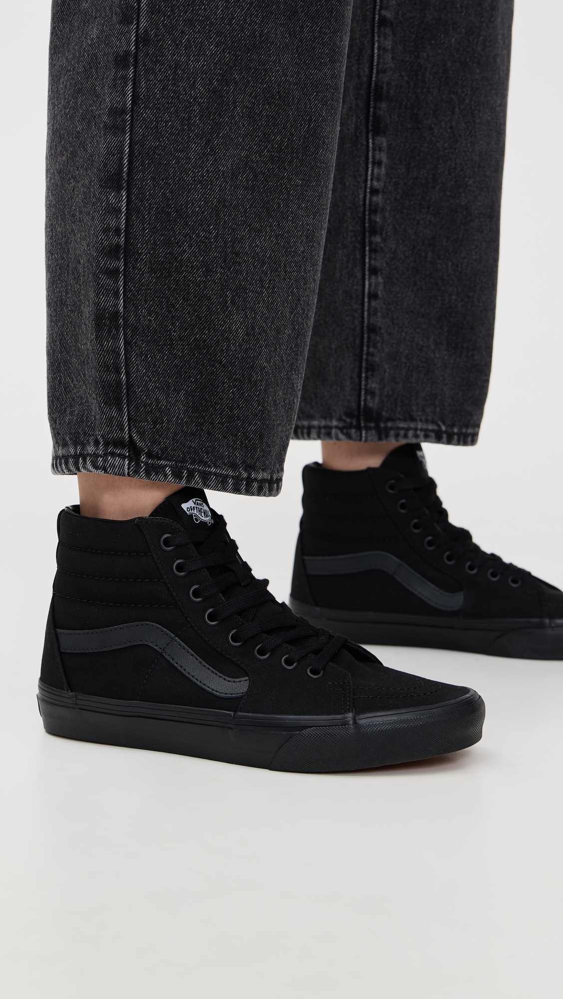 Sk8-Hi Unisex Sneakers Black/Black/Black W