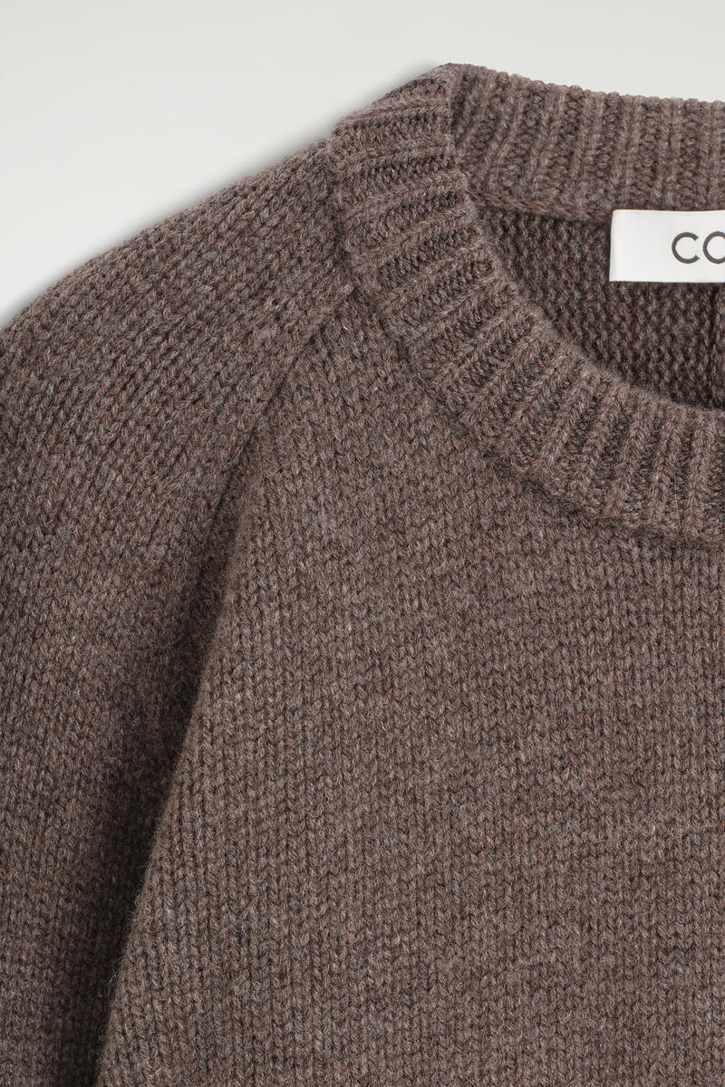 Rounded Cashmere Crew-Neck Jumper