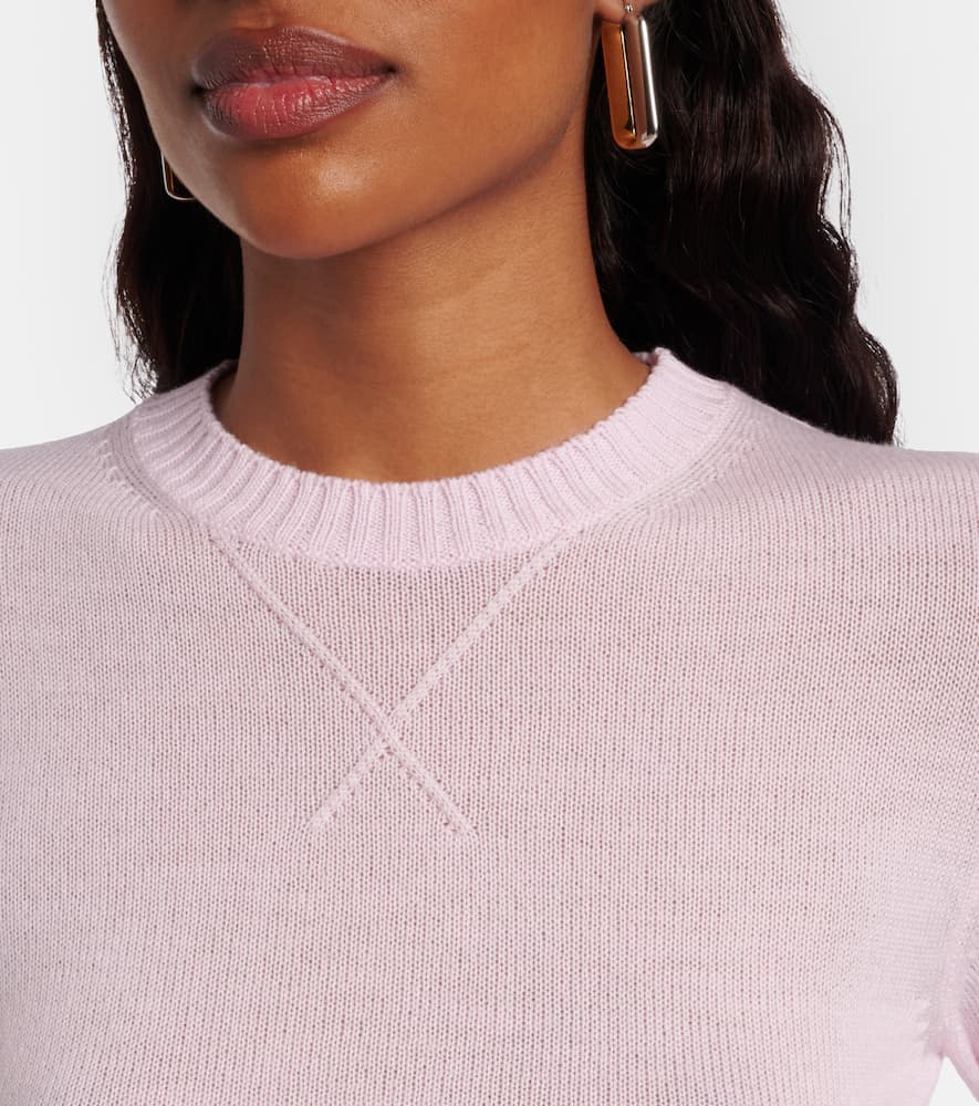 Plus virgin wool sweater