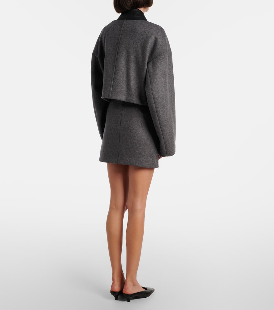 Vacuo cropped virgin wool jacket
