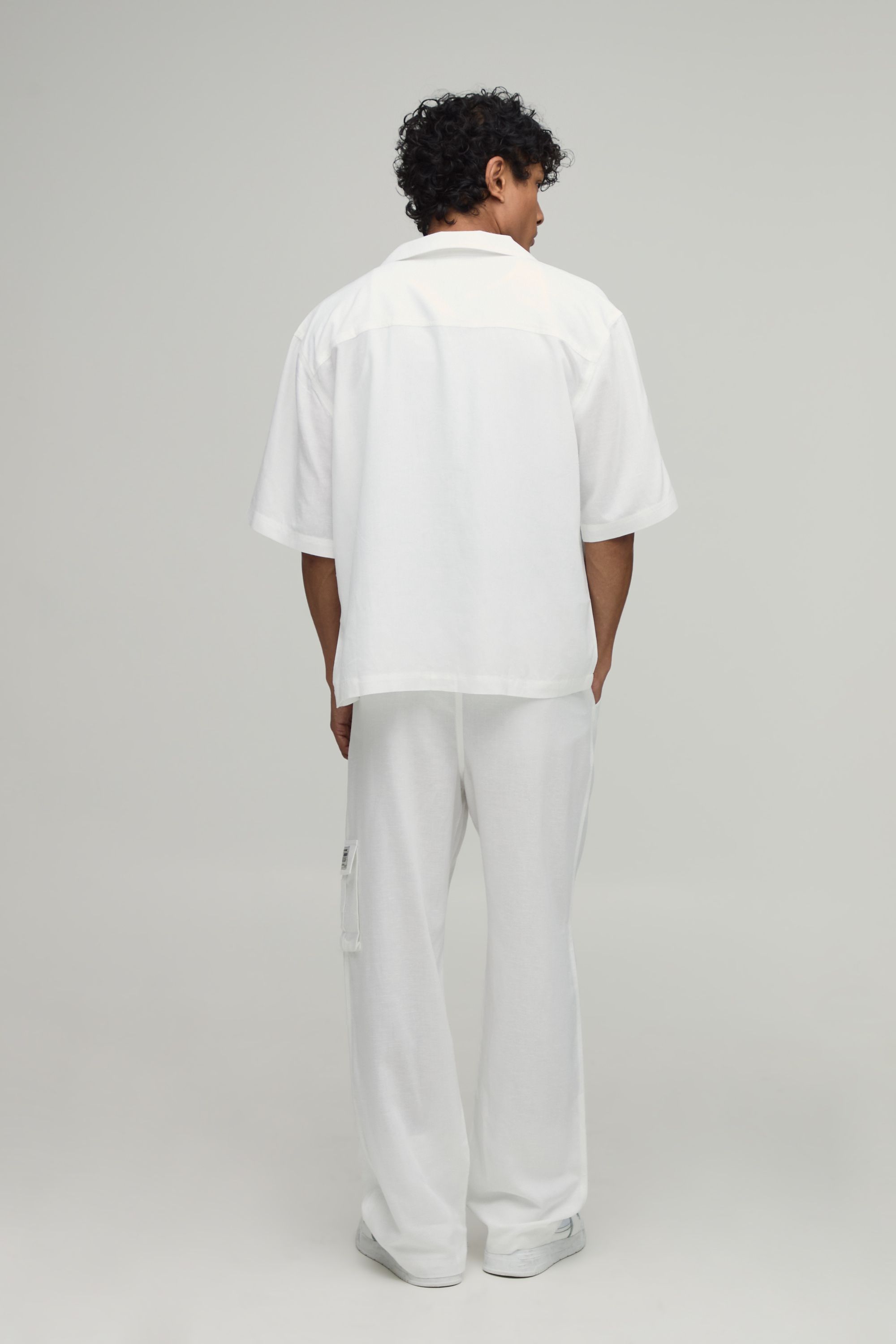 BoohooMAN Mens Linen Oversized Short Sleeve Cargo Shirt & Baggy Trouser Set - White Cotton - Sma