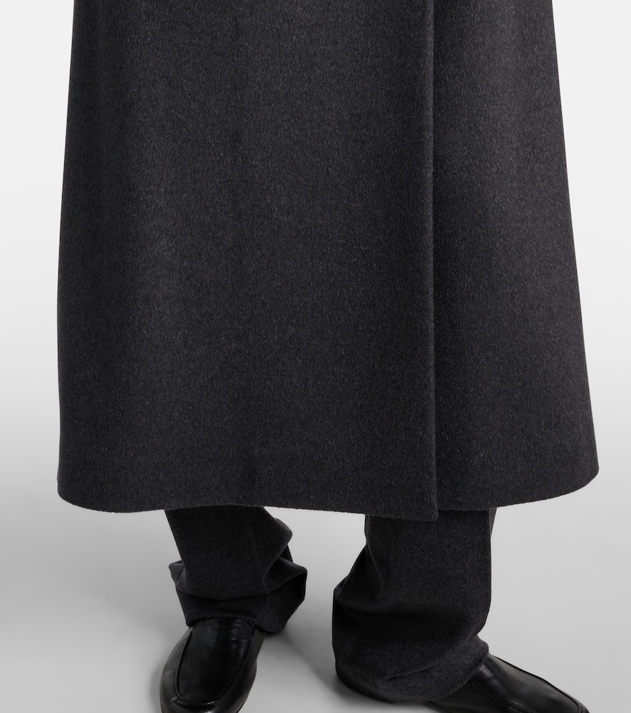 Harisi cashmere coat