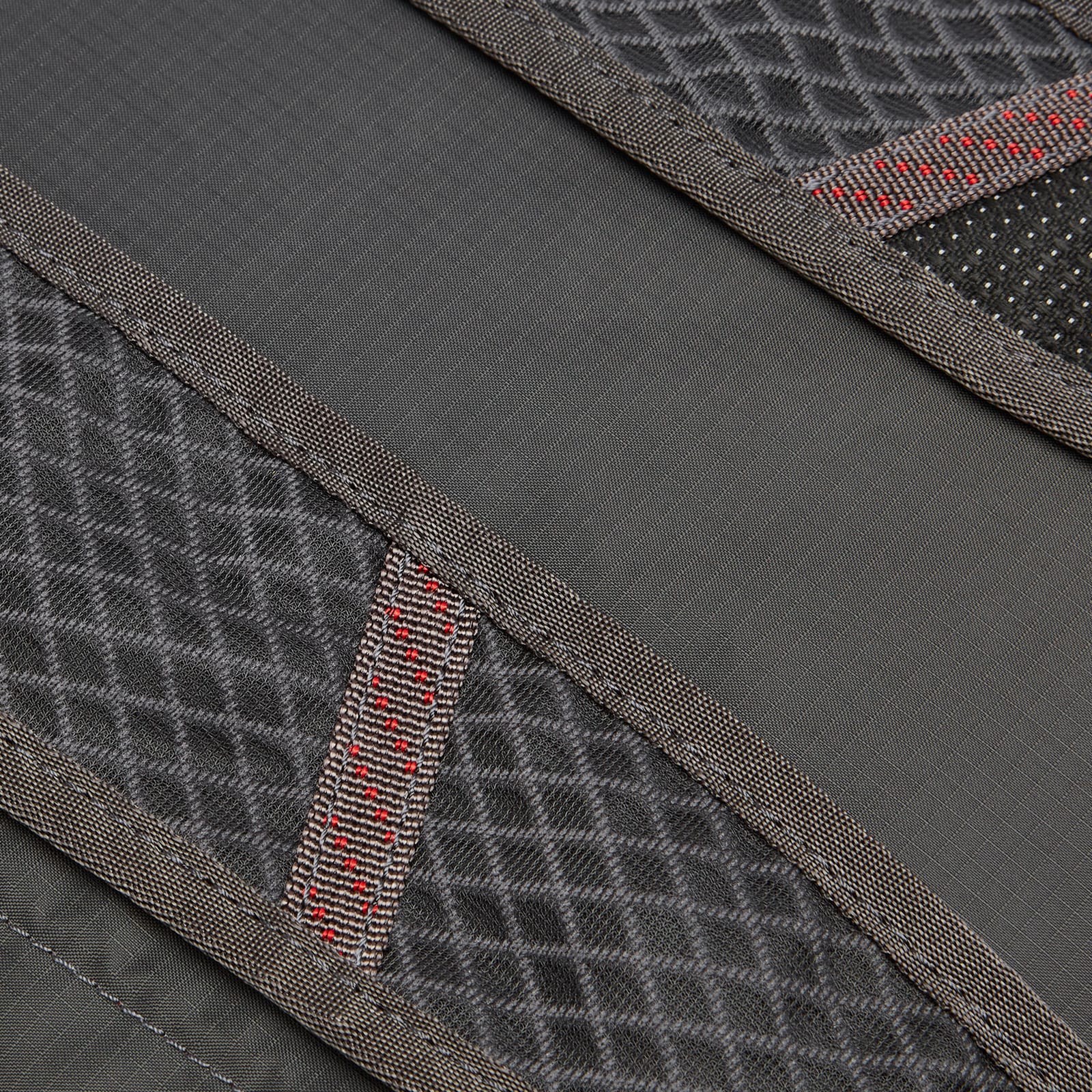 Klättermusen Gand Bag 23L in Raven 