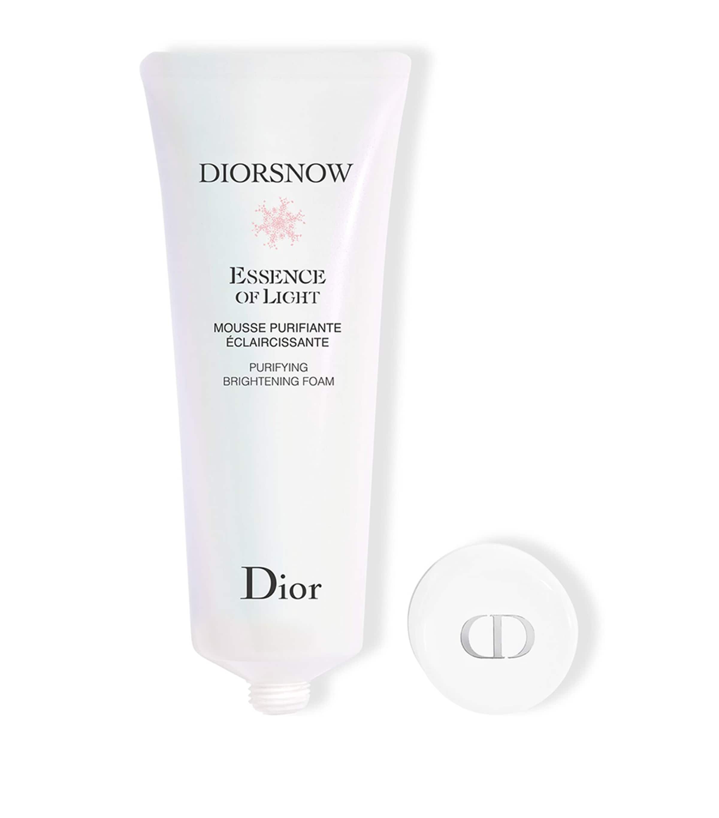 Snow Essence of Light Purifying Brightening Foam