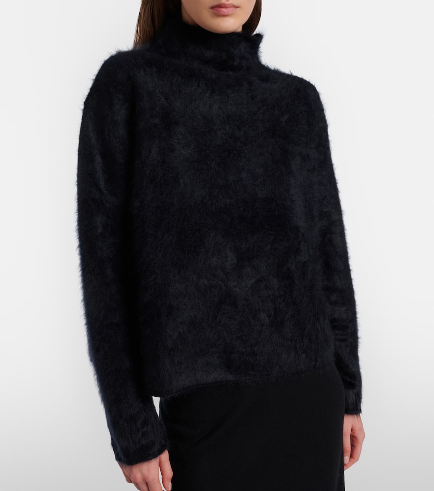 Cashmere sweater