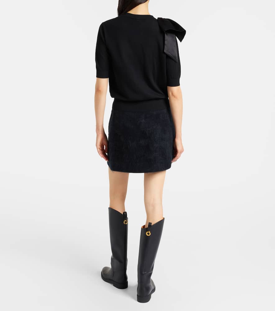Chic Merino virgin wool ruffled sweater