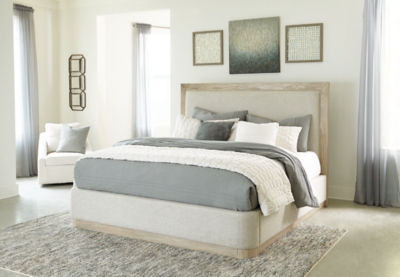Hennington King Upholstered Bed, Bisque