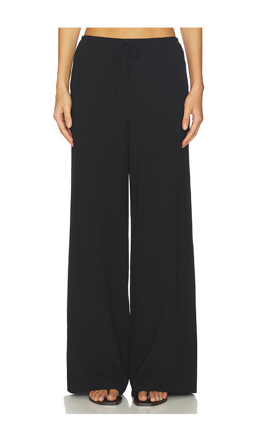 SOVERE Aine Pants in Black. XL. Also in L, M
