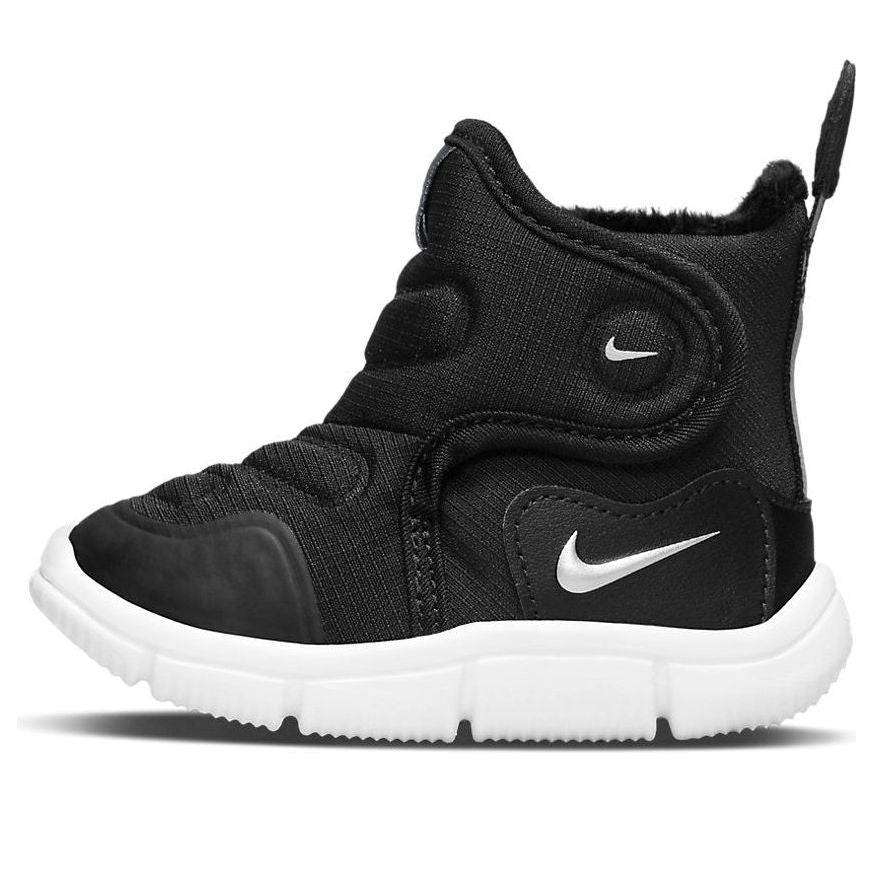 Novice Boot 'Black White'