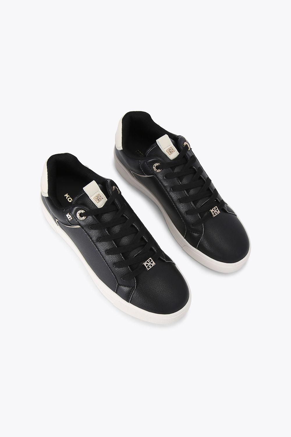 'Lillian2'  Trainers