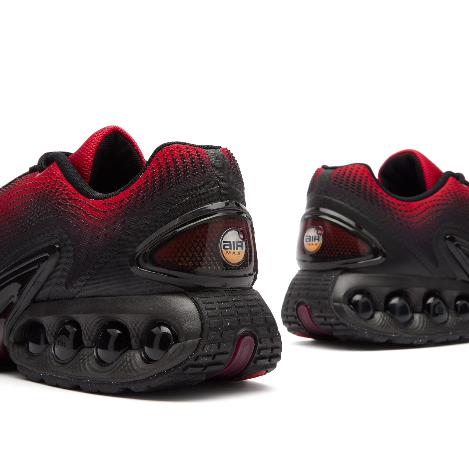 Men's Air Max DN Se Sneaker Red/Grey/Black