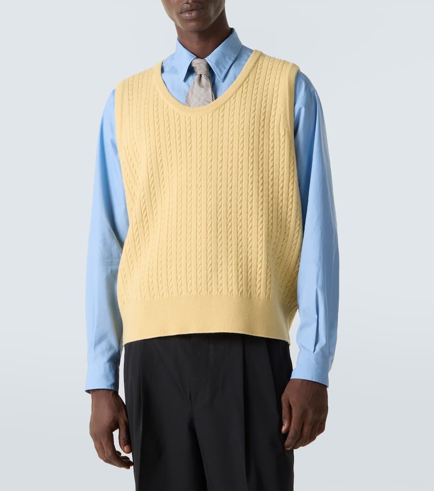 Cable-knit wool vest