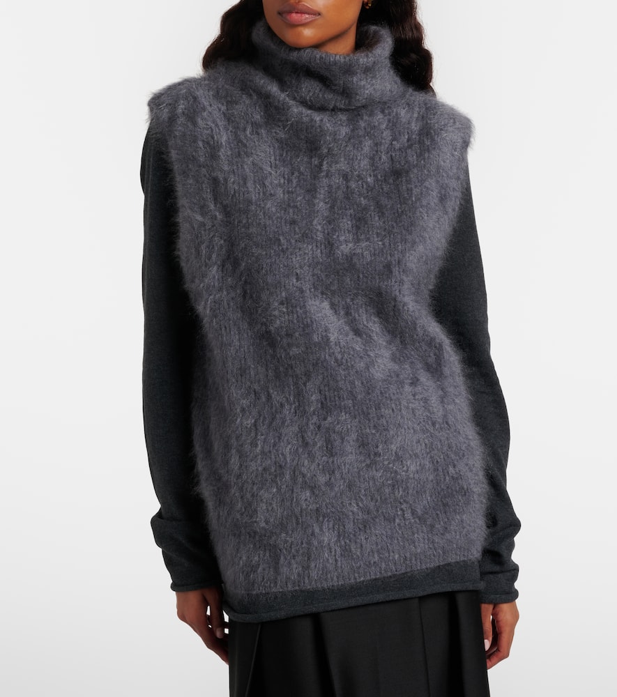 Aisla cashmere turtleneck sweater