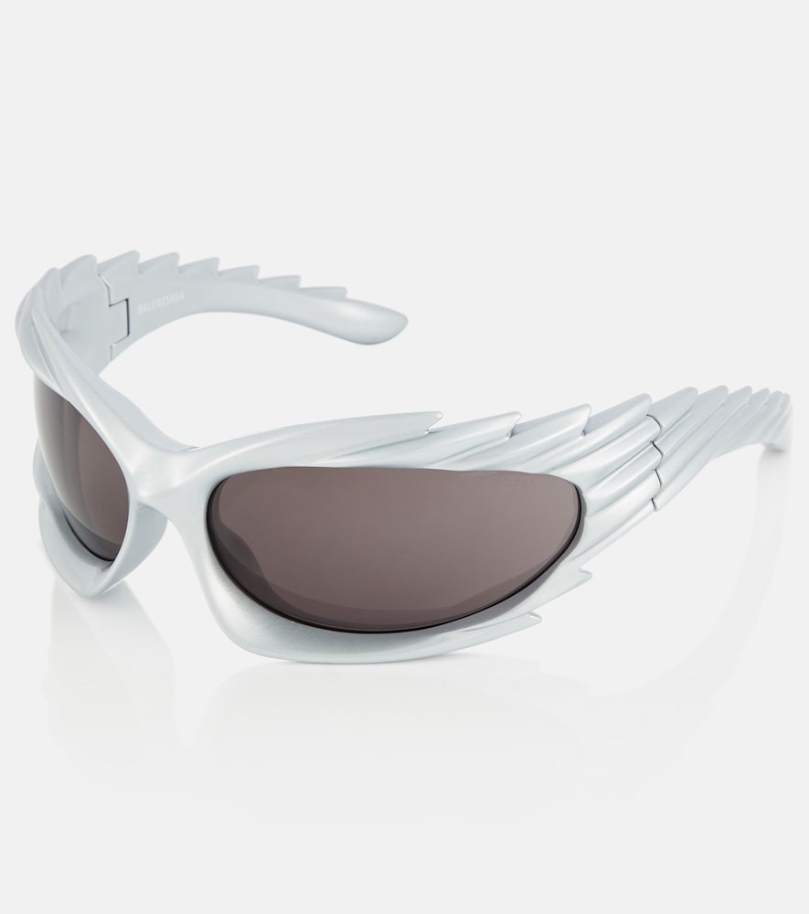 Spike oval sunglasses
