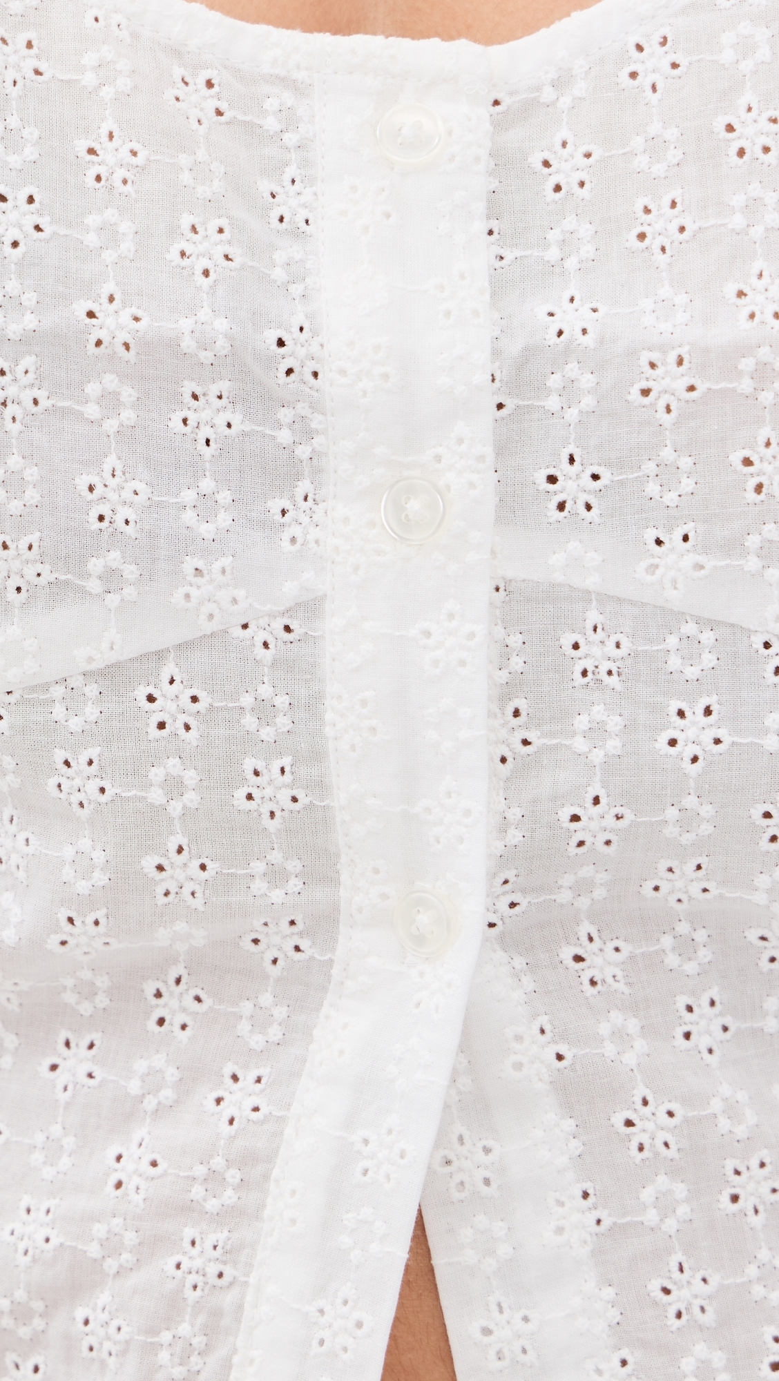 The Eyelet Top White001